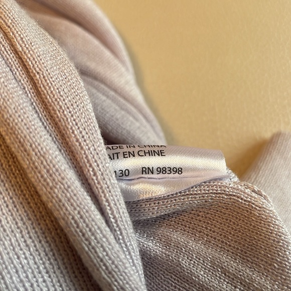 judith & charles Silk blend V-neck Long Sleeve Sweater - L - Picture 13 of 13